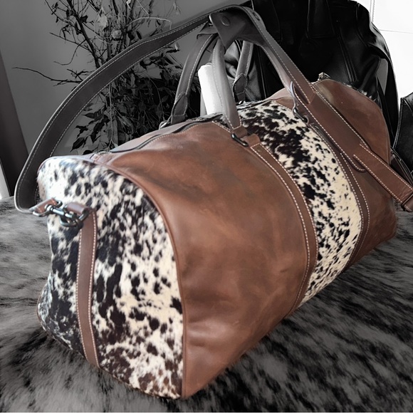 Cowhide Weekender - Picture 6 of 7